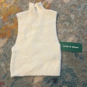 Cropped Sleeveless Sweater